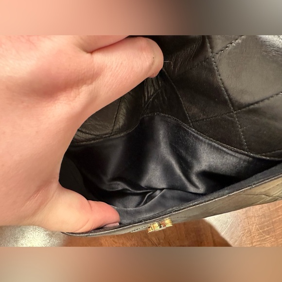 Black Chanel Vintage Crossbody - Picture 10 of 11